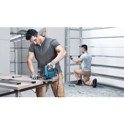 BOSCH Wyrzynarka GST 700